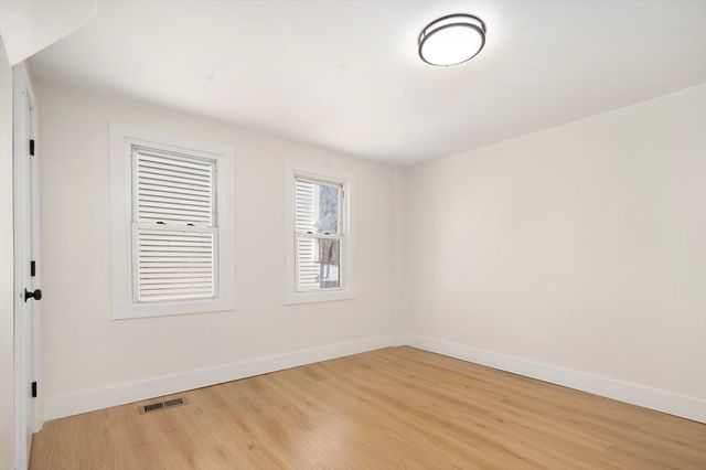 76 Main St, Blackstone, MA 01504