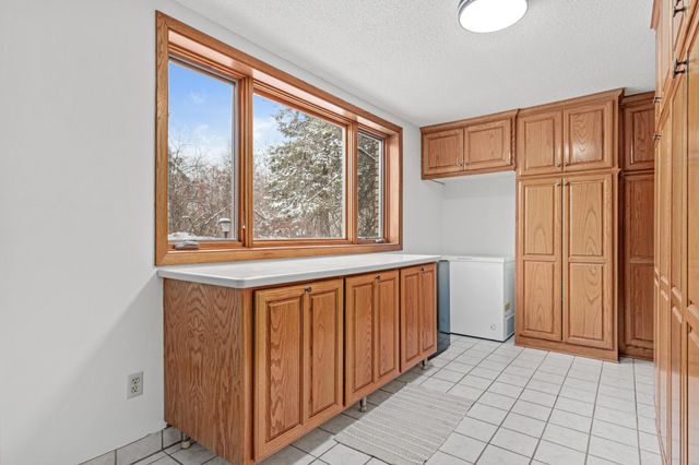 10 Hay Camp Road, North Oaks, MN 55127