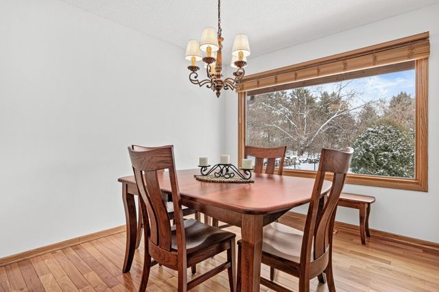 10 Hay Camp Road, North Oaks, MN 55127