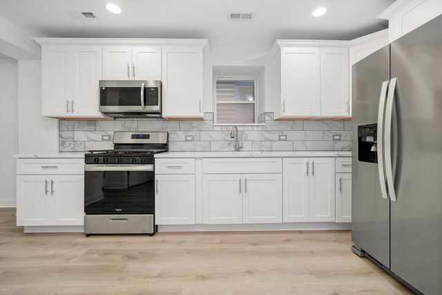 2721 S PULASKI Road 1, Chicago, IL 60623