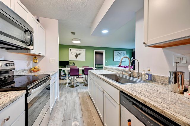 300 Timber Ridge Drive, 2, Wilder, KY 41071