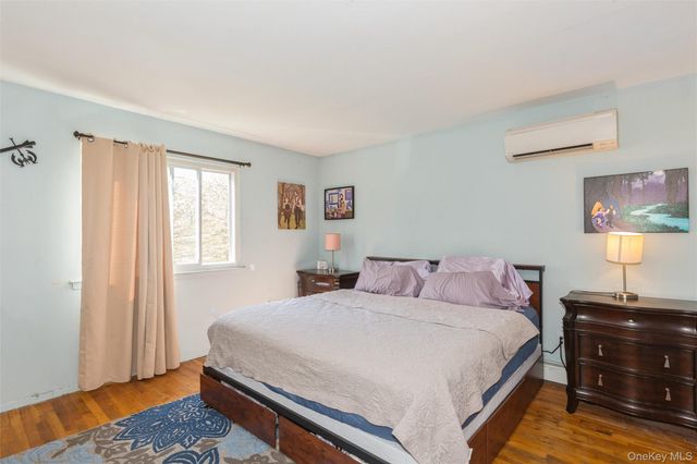 8 Water Road, Rocky Point, NY 11778