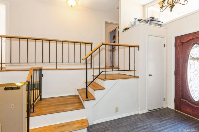 8 Water Road, Rocky Point, NY 11778