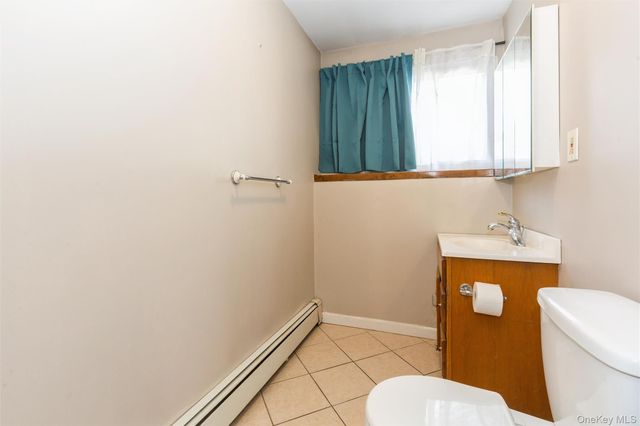 8 Water Road, Rocky Point, NY 11778