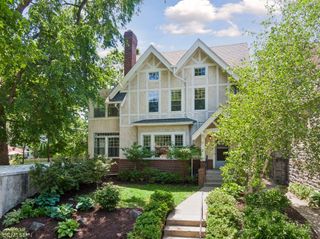 2517 W 42nd Street, Minneapolis, MN 55410