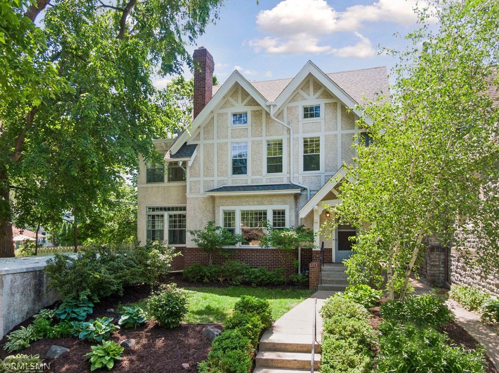 2517 W 42nd Street, Minneapolis, MN 55410