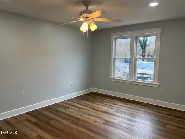 1229 Harrison Avenue, Kingsport, TN 37665