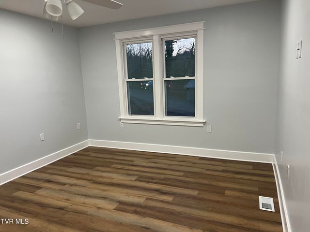 1229 Harrison Avenue, Kingsport, TN 37665