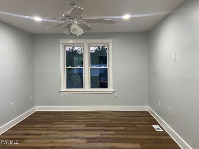 1229 Harrison Avenue, Kingsport, TN 37665