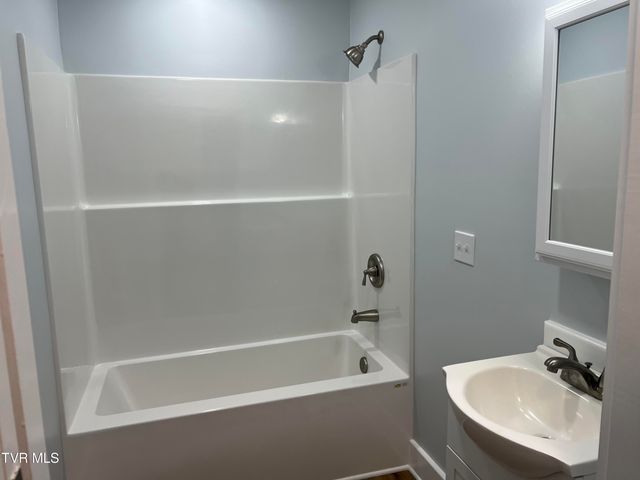 1229 Harrison Avenue, Kingsport, TN 37665