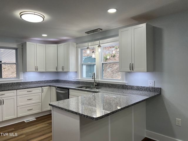 1229 Harrison Avenue, Kingsport, TN 37665