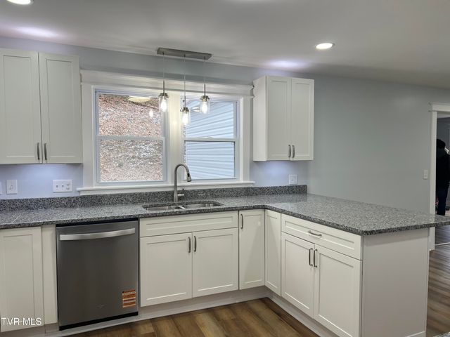 1229 Harrison Avenue, Kingsport, TN 37665