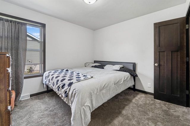 726 MUSTANG LANE, Fond Du Lac, WI 54935