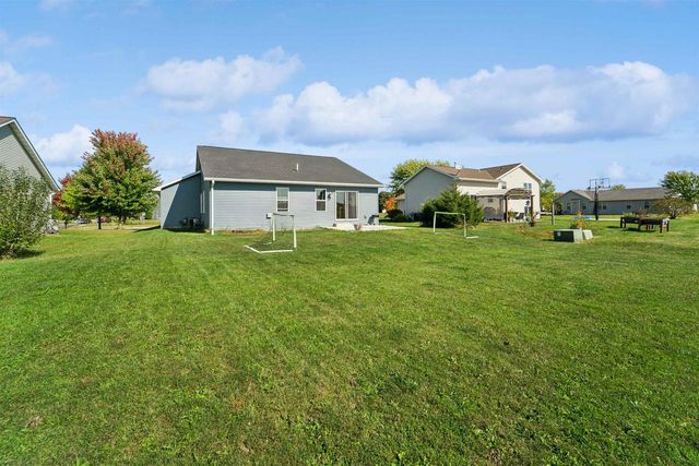 726 MUSTANG LANE, Fond Du Lac, WI 54935