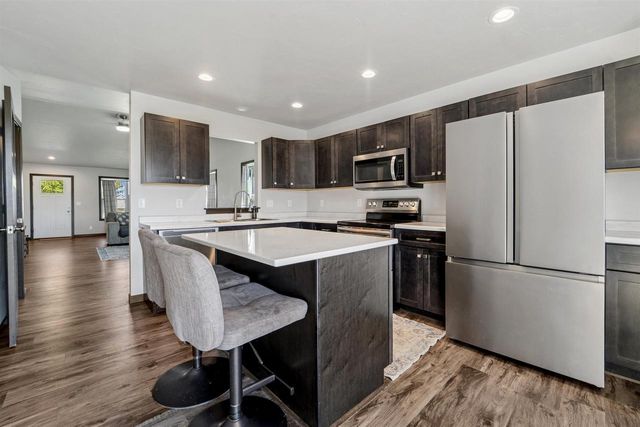 726 MUSTANG LANE, Fond Du Lac, WI 54935