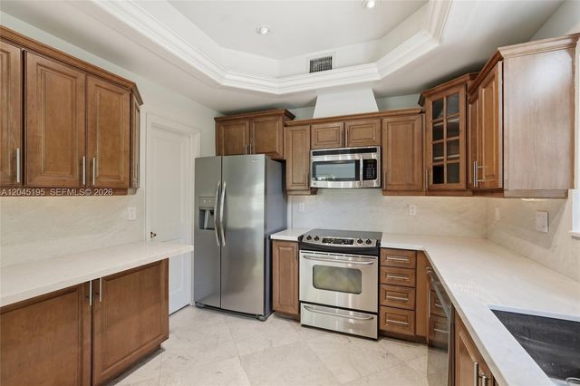 592 Fernwood Rd B, Key Biscayne, FL 33149