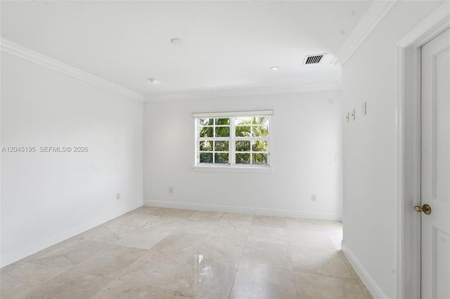 592 Fernwood Rd B, Key Biscayne, FL 33149