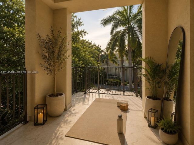 592 Fernwood Rd B, Key Biscayne, FL 33149