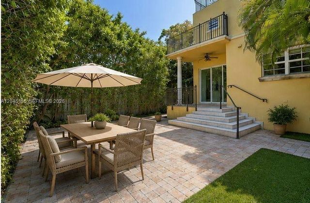 592 Fernwood Rd B, Key Biscayne, FL 33149