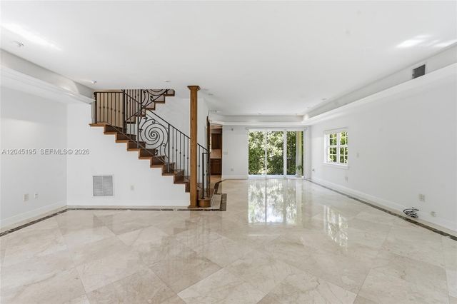 592 Fernwood Rd B, Key Biscayne, FL 33149