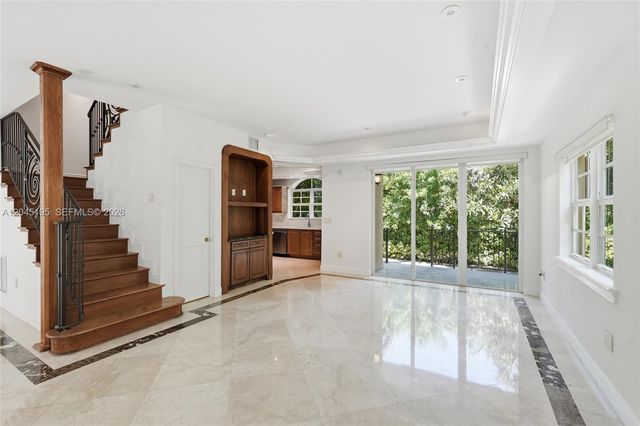592 Fernwood Rd B, Key Biscayne, FL 33149