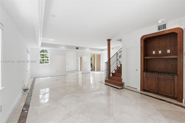 592 Fernwood Rd B, Key Biscayne, FL 33149