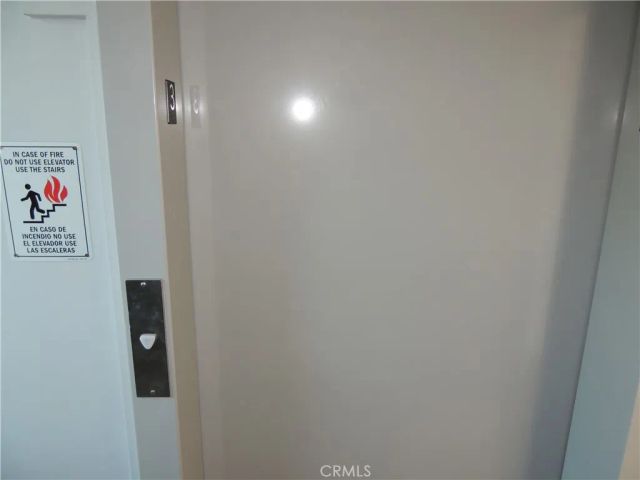 22735 Del Valle Street 7, Woodland Hills, CA 91364