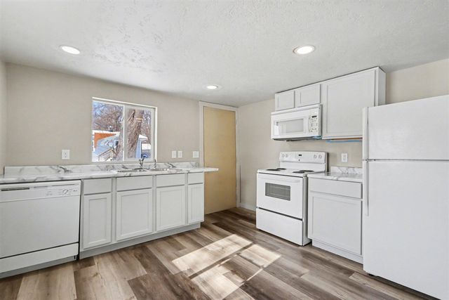 6315 Wright Street, Kalamazoo, MI 49048