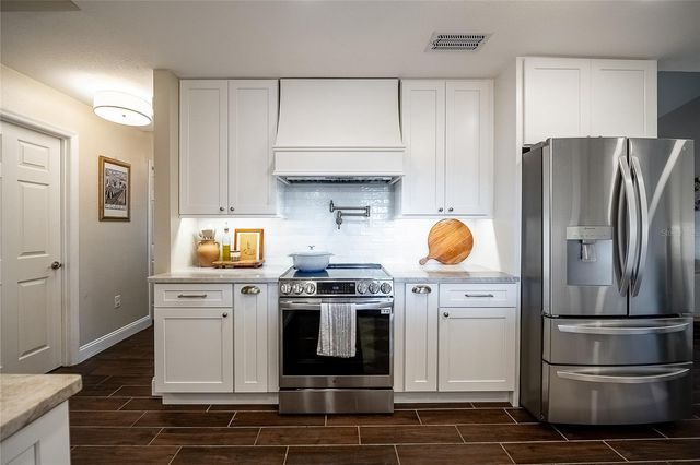 1484 SHOREWOOD COURT, Lakeland, FL 33803