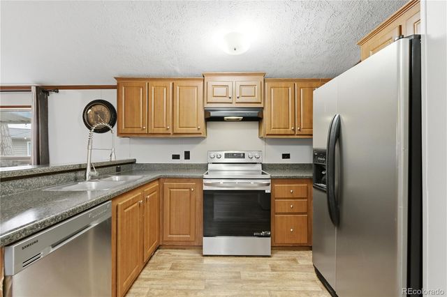 2551 W 92 nd Avenue, Denver, CO 80260