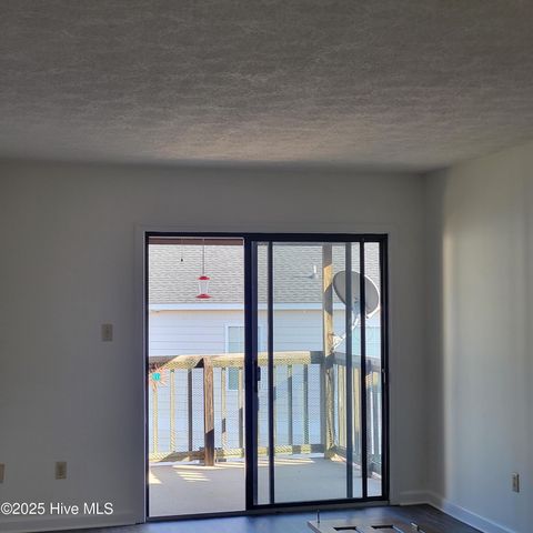 313 Lake Place Condo Drive, Elizabethtown, NC 28337