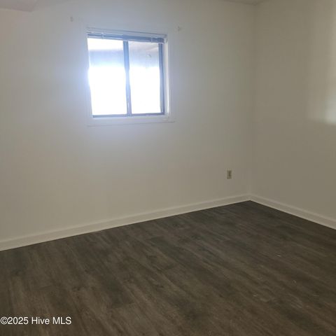 313 Lake Place Condo Drive, Elizabethtown, NC 28337