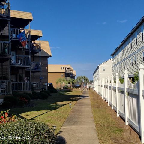 313 Lake Place Condo Drive, Elizabethtown, NC 28337