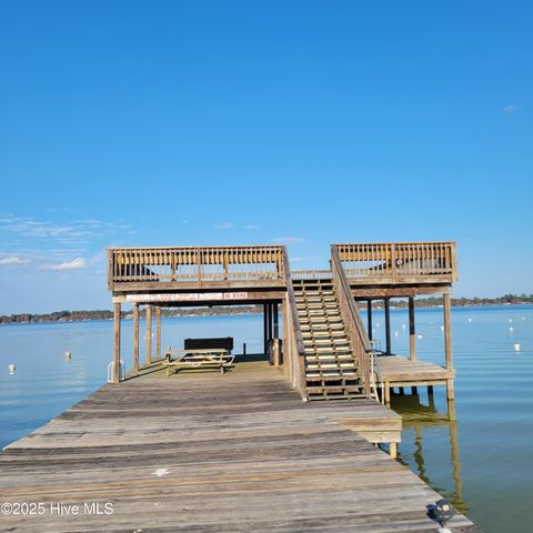 313 Lake Place Condo Drive, Elizabethtown, NC 28337