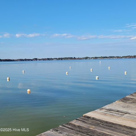 313 Lake Place Condo Drive, Elizabethtown, NC 28337