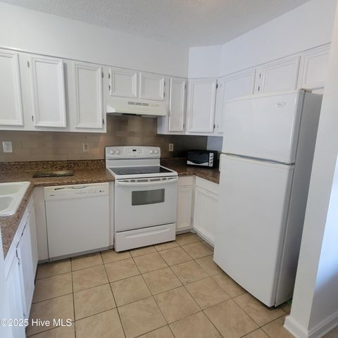 313 Lake Place Condo Drive, Elizabethtown, NC 28337