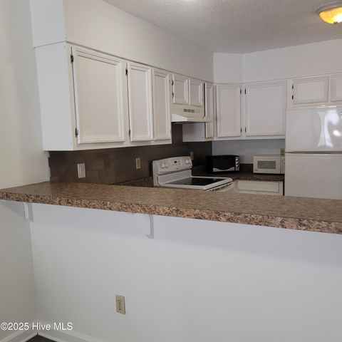 313 Lake Place Condo Drive, Elizabethtown, NC 28337