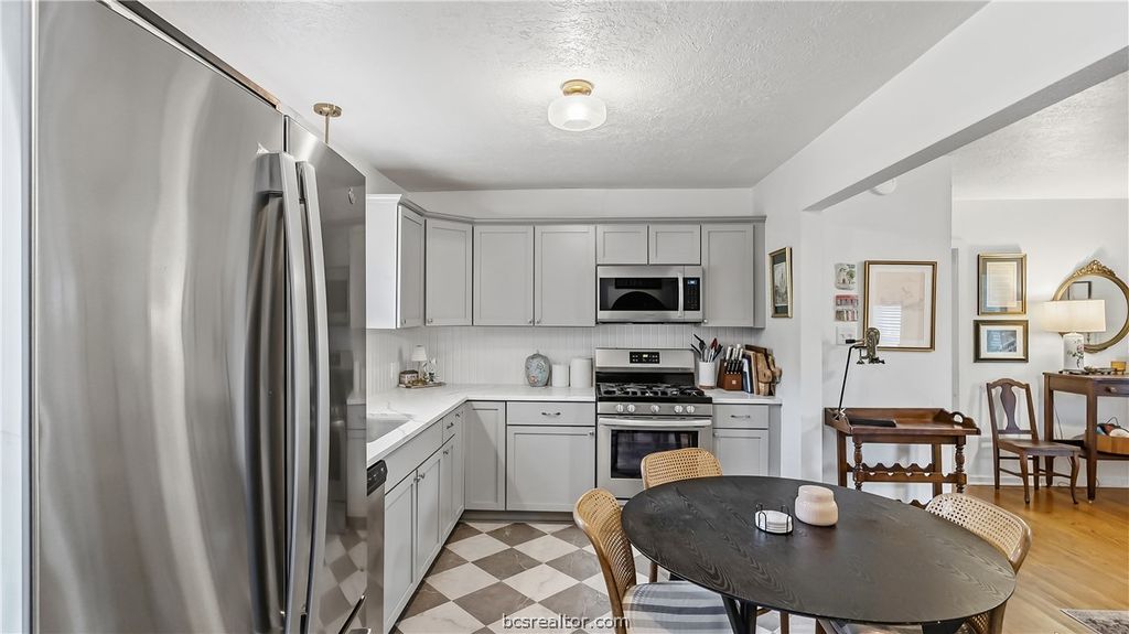 907 North Avenue, Bryan, TX 77802 — photo 3