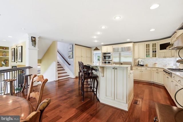 1719 HARBOR DR, Chester, MD 21619