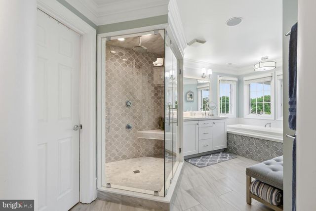 1719 HARBOR DR, Chester, MD 21619
