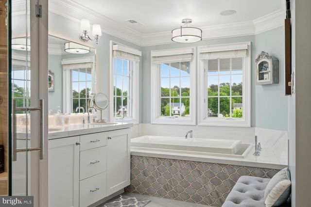 1719 HARBOR DR, Chester, MD 21619