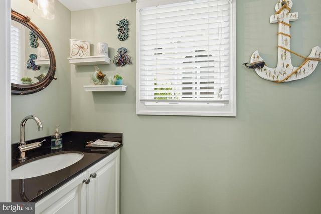 1719 HARBOR DR, Chester, MD 21619