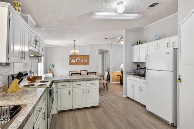 8552 W PEACOCK COURT, Homosassa, FL 34448