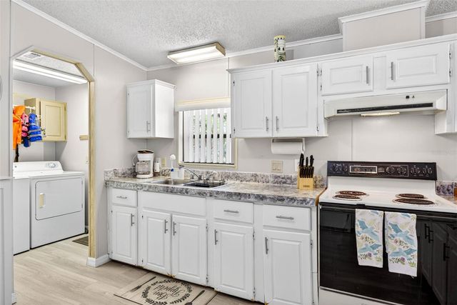 8552 W PEACOCK COURT, Homosassa, FL 34448