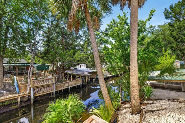 8552 W PEACOCK COURT, Homosassa, FL 34448