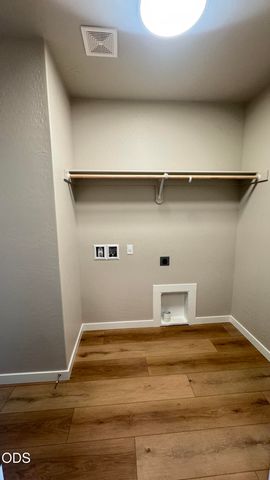 3687 Luchu Street 110, Medford, OR 97504