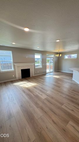 3687 Luchu Street 110, Medford, OR 97504