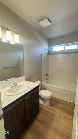 3687 Luchu Street 110, Medford, OR 97504