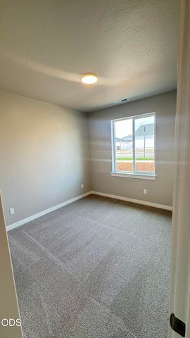 3687 Luchu Street 110, Medford, OR 97504