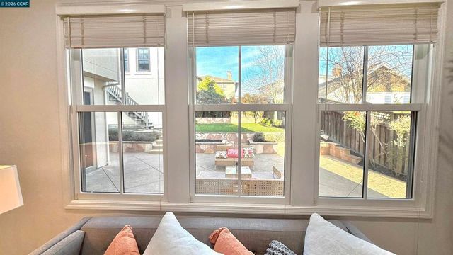 1018 PROMENADE ST., Hercules, CA 94547